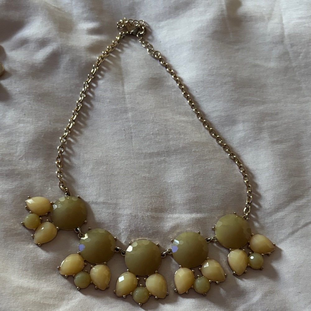 Elegant Gold Statement Necklace